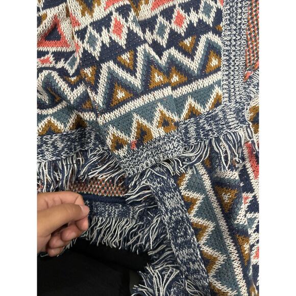 ARIZONA JEANS CO Cardigan Open Front Patterned W/Bottom Fringe SIZE MEDIUM - Picture 3 of 5